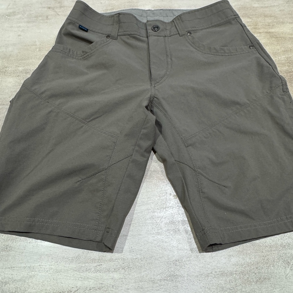 Men’s KUHL Silencr Shorts Size 32 Nice! Khaki/Green Color